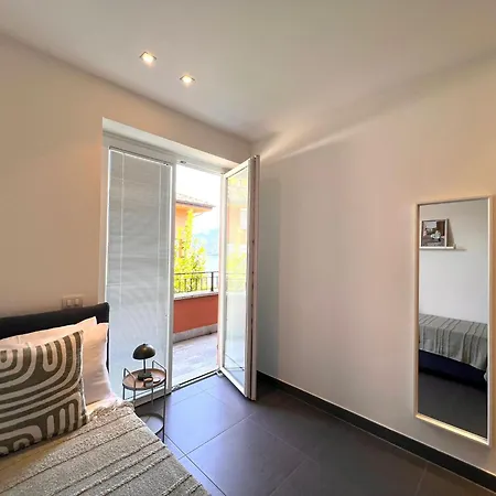 Rosso Sunset - By Myhomeincomo Colonno