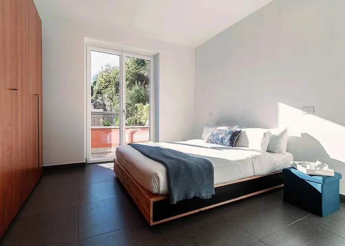 Rosso Sunset - By Myhomeincomo *