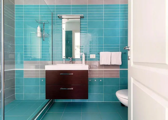 Rosso Sunset - By Myhomeincomo Lägenhet