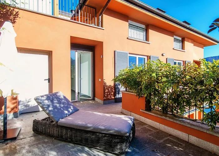 Rosso Sunset - By Myhomeincomo * Colonno