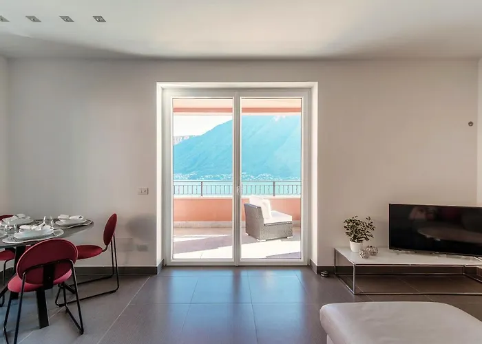 Rosso Sunset - By Myhomeincomo Lägenhet Colonno