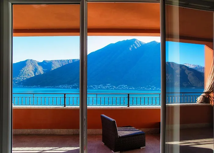 Rosso Sunset - By Myhomeincomo Апартаменты