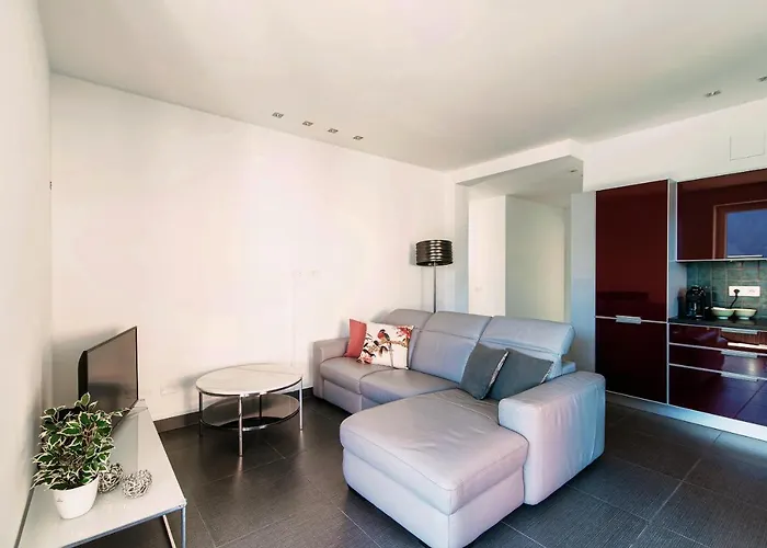 Апартаменты Rosso Sunset - By Myhomeincomo Colonno