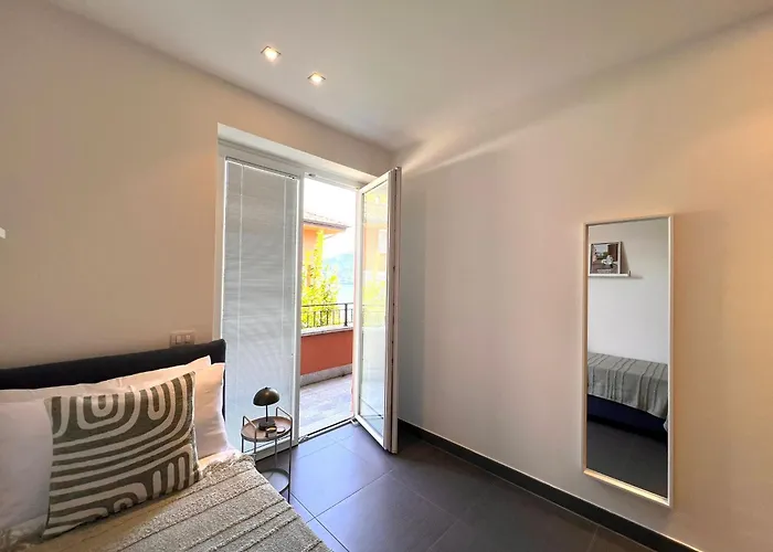 Rosso Sunset - By Myhomeincomo Colonno