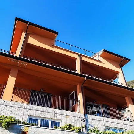 Rosso Sunset - By Myhomeincomo Apartman Colonno