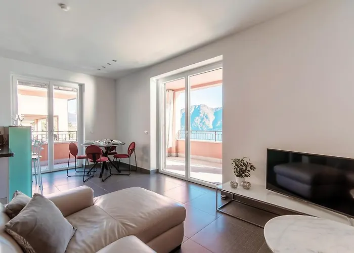 アパート Rosso Sunset - By Myhomeincomo *